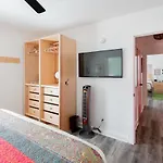Folly Vacation Perfect Purple Palace Apt A