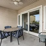 114 West Arctic
