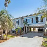 513 East Arctic