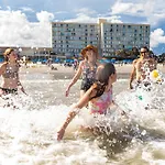 Tides Folly Beach, Charleston\'S Oceanfront Hotel