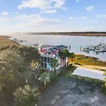 Regatta Inn - Adults Only