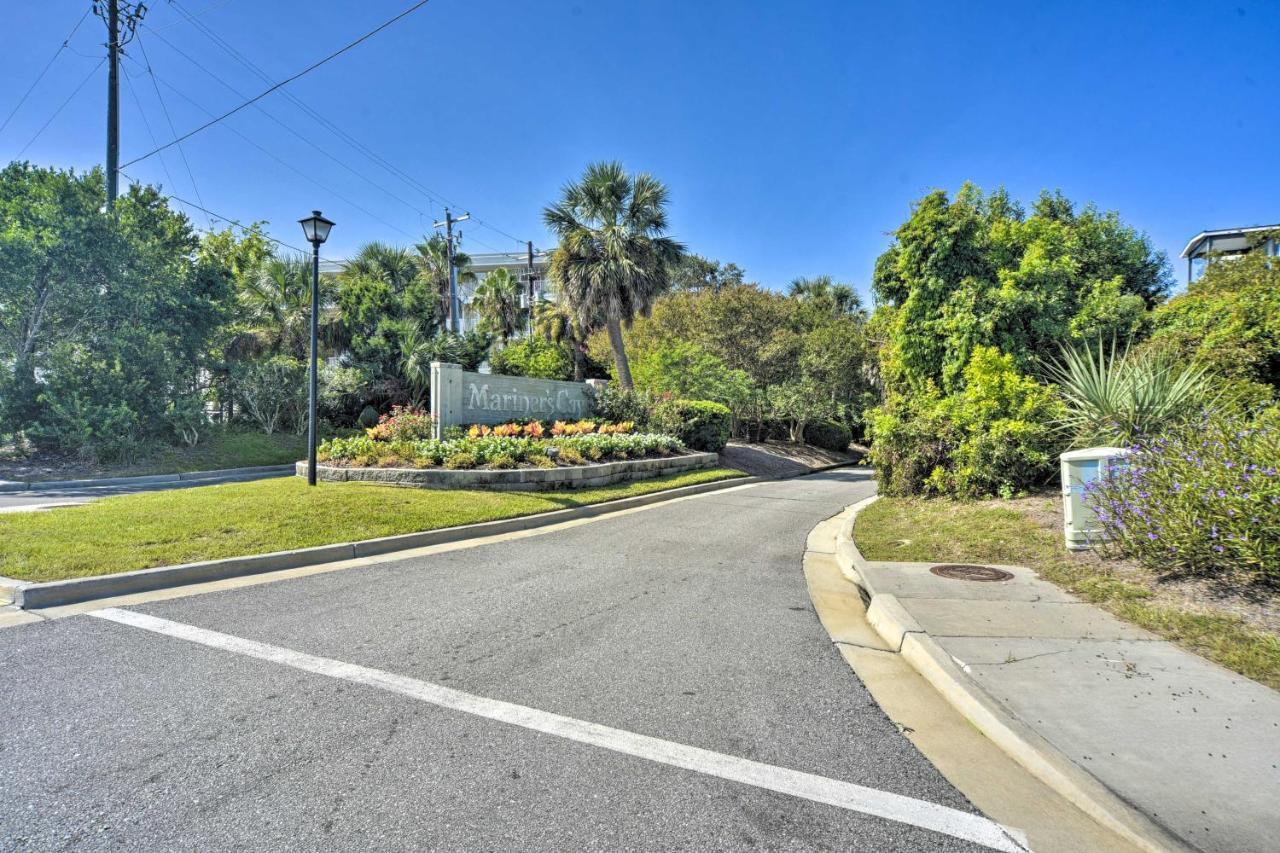 Retreat With Pool Access And River Views! Folly Beach