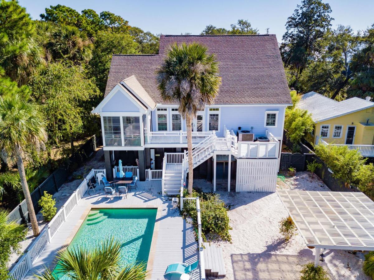 114 W Huron - Castle - Saltwater Pool - Heated Upon Request Holiday home Folly Beach