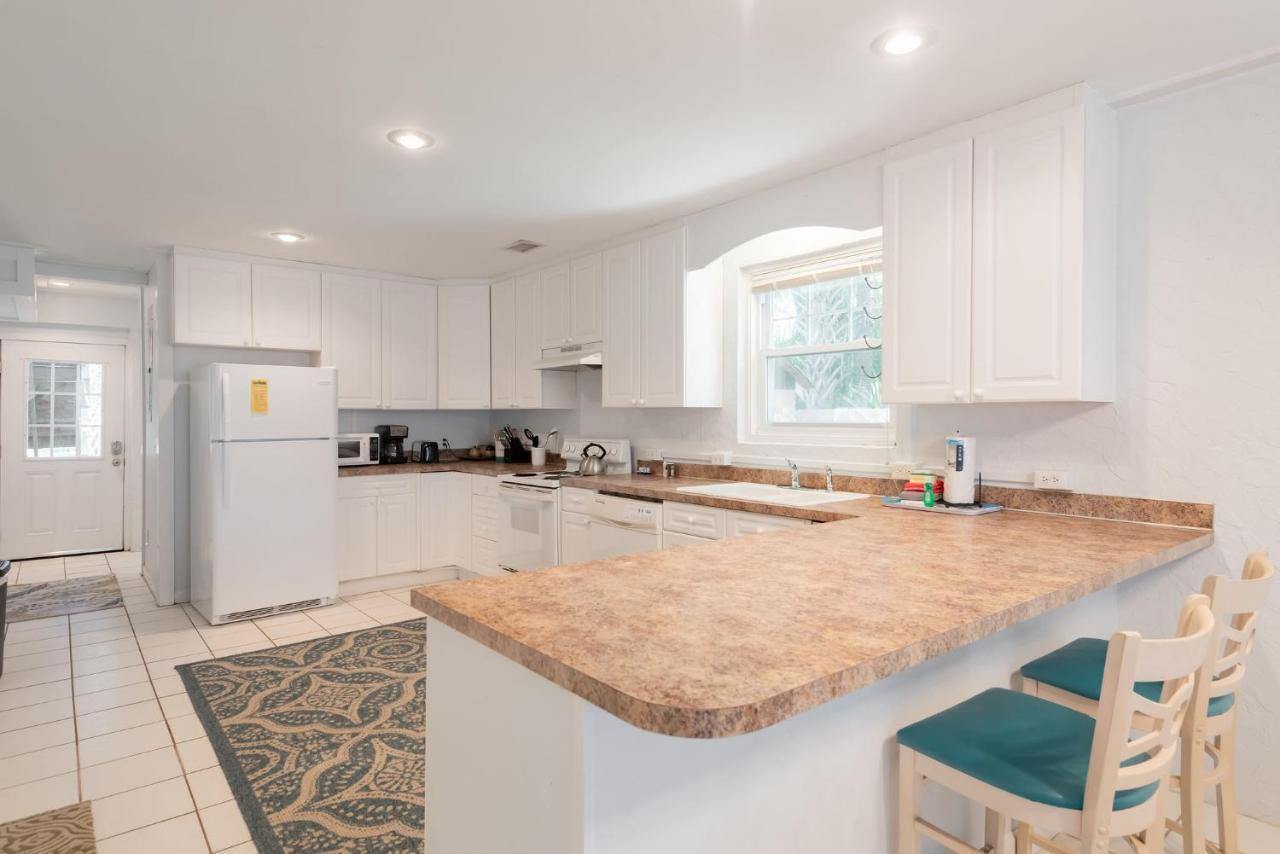 306 E Arctic Ave. *