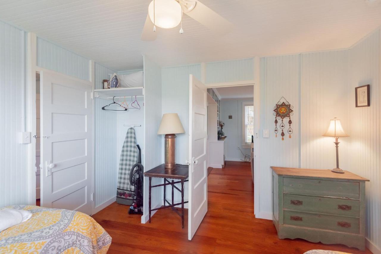 306 E Arctic Ave. * Folly Beach