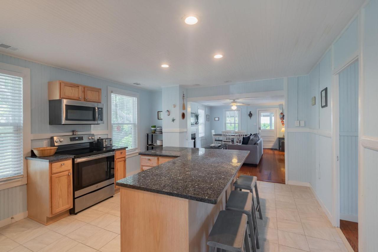 306 E Arctic Ave. Holiday home