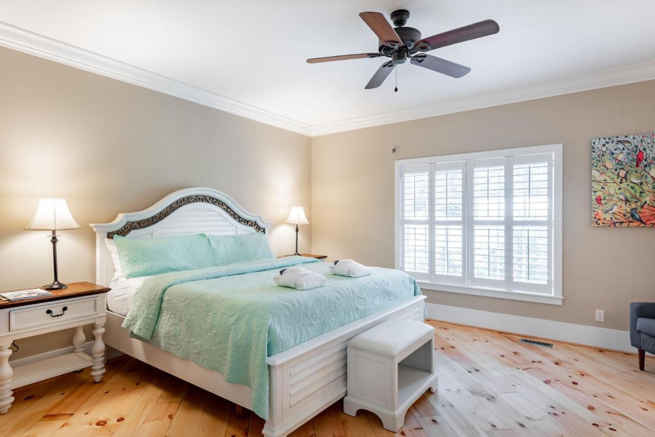 114 W Huron - Castle - Saltwater Pool - Heated Upon Request Holiday home