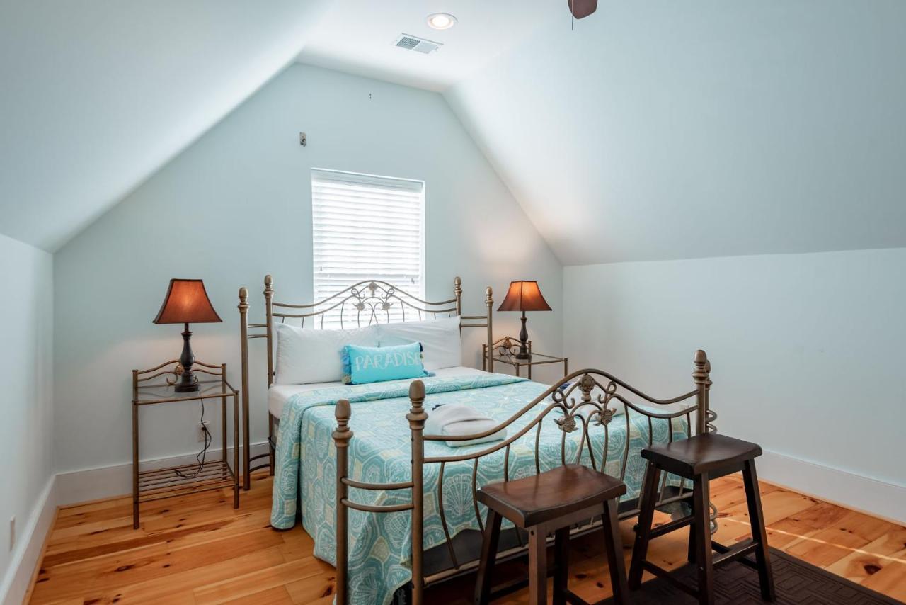 Holiday home 114 W Huron - Castle - Saltwater Pool - Heated Upon Request *