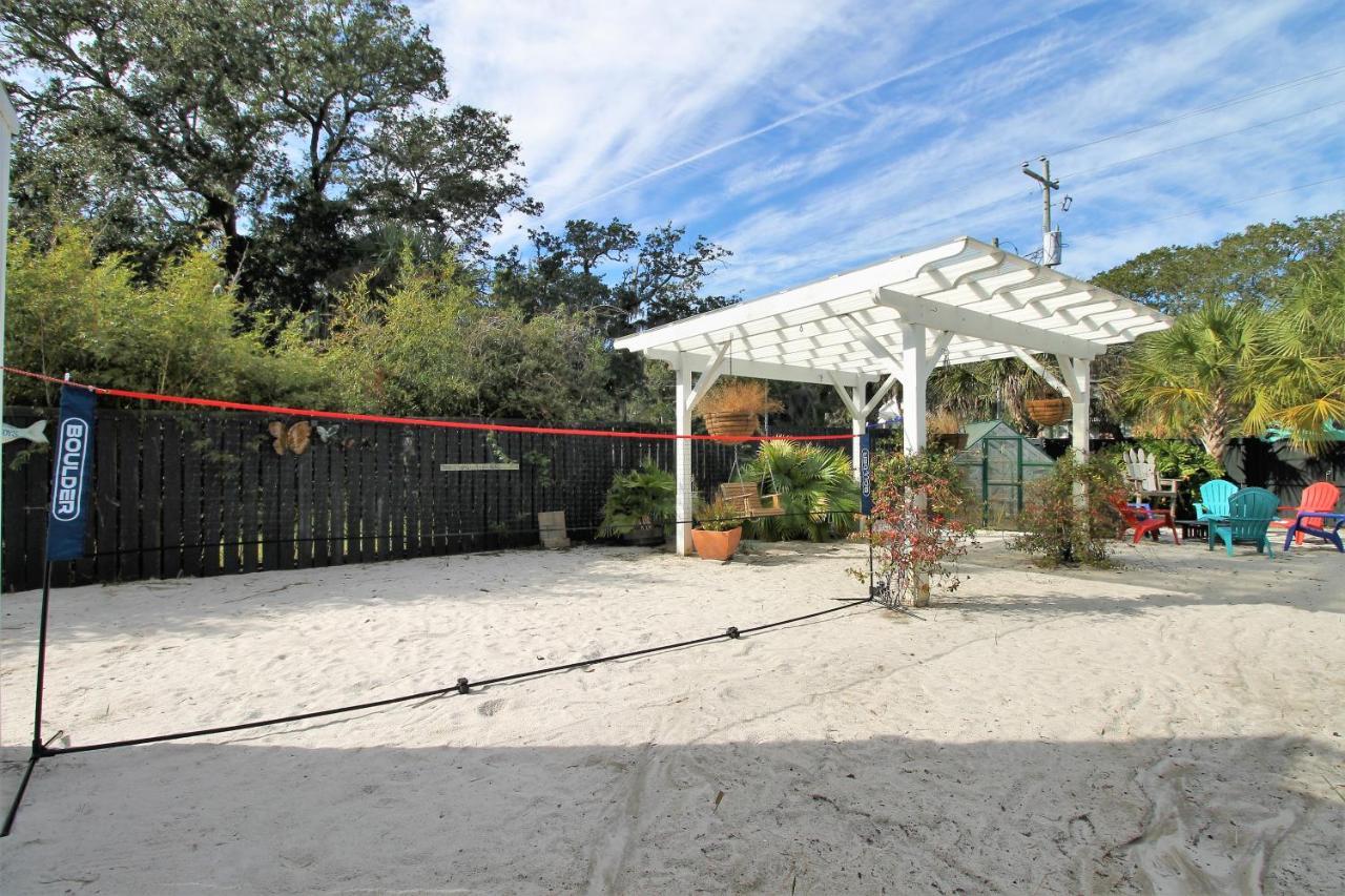 Holiday home 114 W Huron - Castle - Saltwater Pool - Heated Upon Request Folly Beach