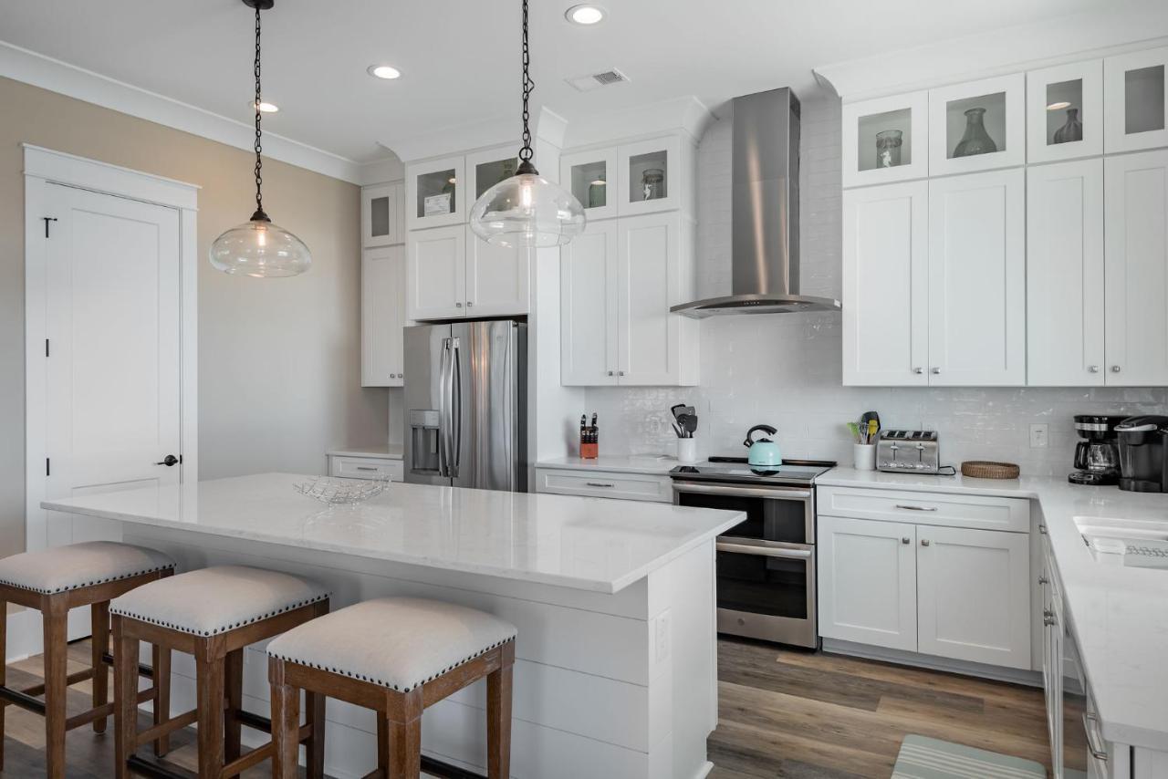 207 E Arctic - Seahorsing Around - Oceanfront - 3 Bedrooms Folly Beach