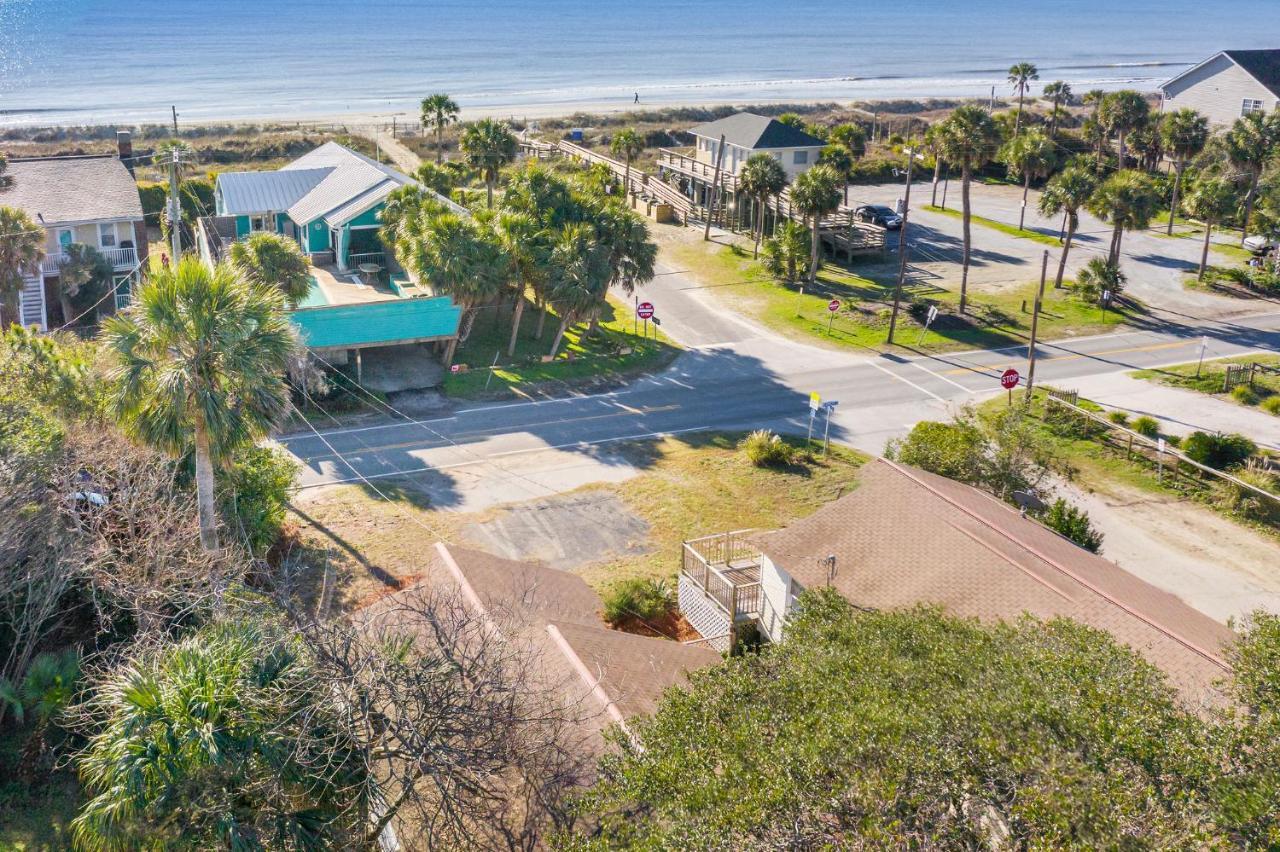 220 W Ashley - Corner - Location Folly Beach