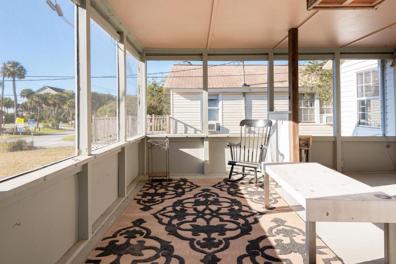 220 W Ashley - Corner - Location Folly Beach