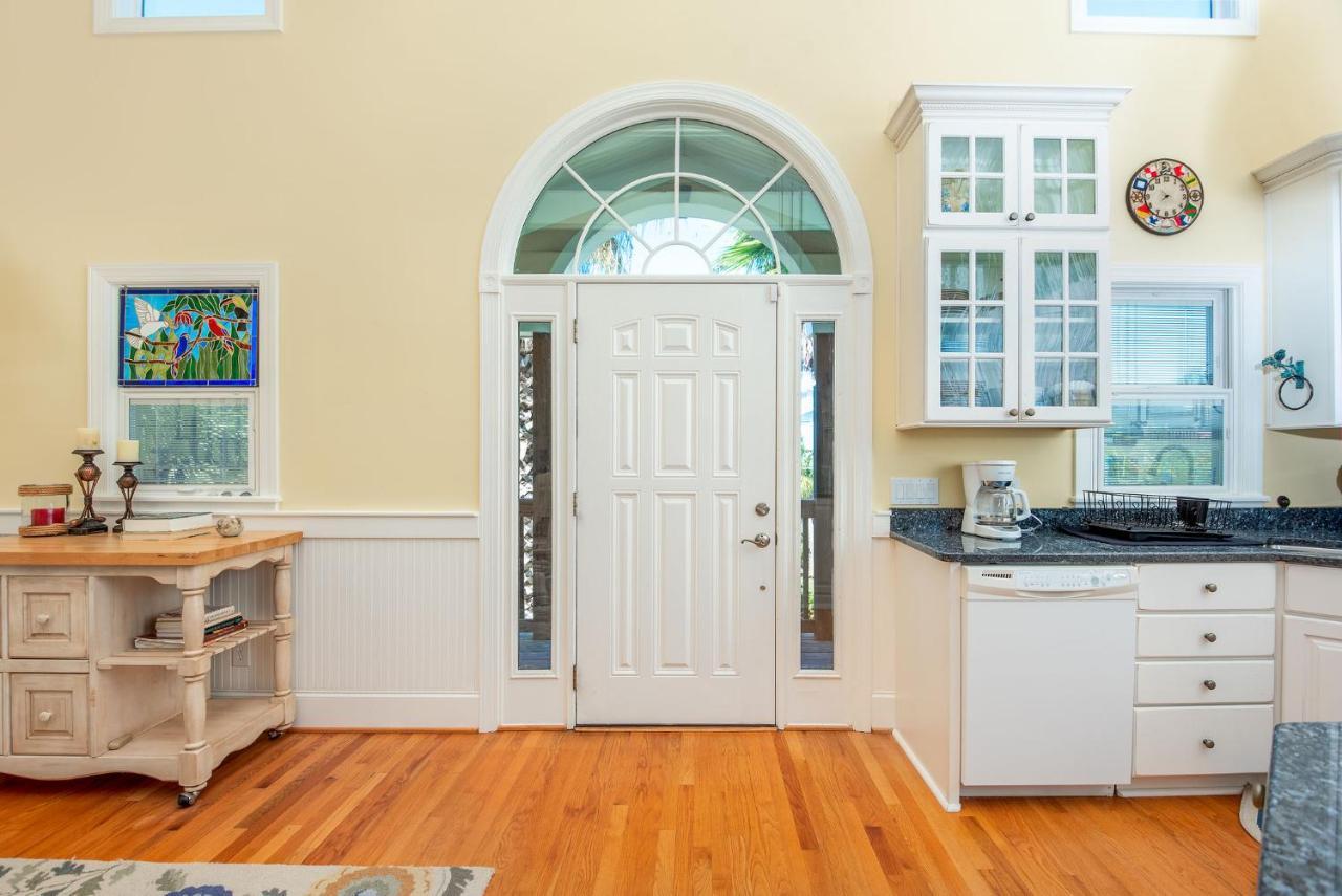 211 E Arctic - Tee Fore Two - Oceanfront - 4 Bedrooms Holiday home Folly Beach