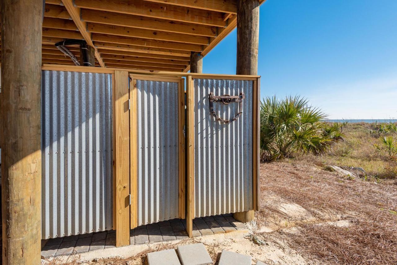 207 E Arctic - Seahorsing Around - Oceanfront - 3 Bedrooms Holiday home Folly Beach