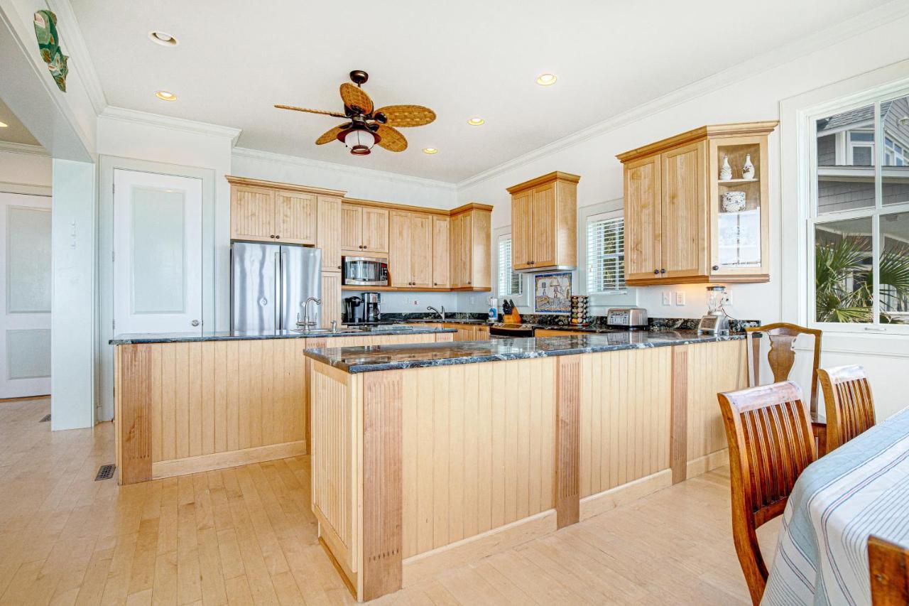 Blue Waters Beachfront Holiday home *