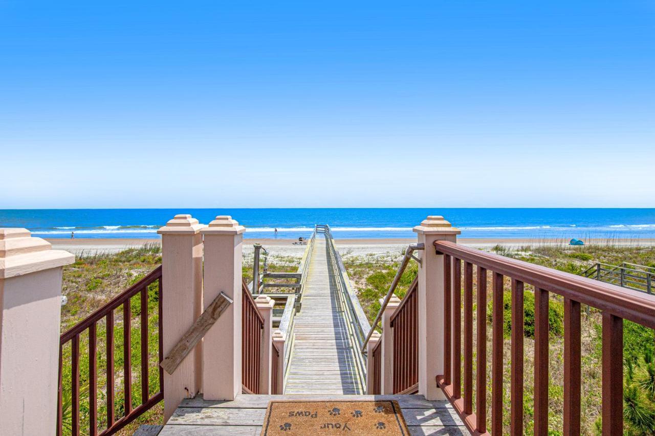 Blue Waters Beachfront Holiday home