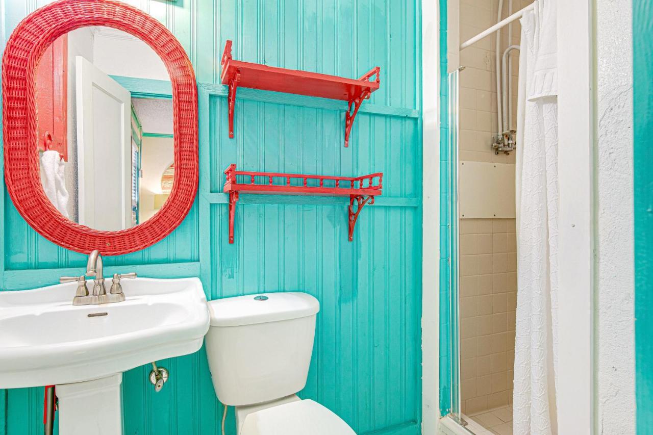 Holiday home Funky Folly *