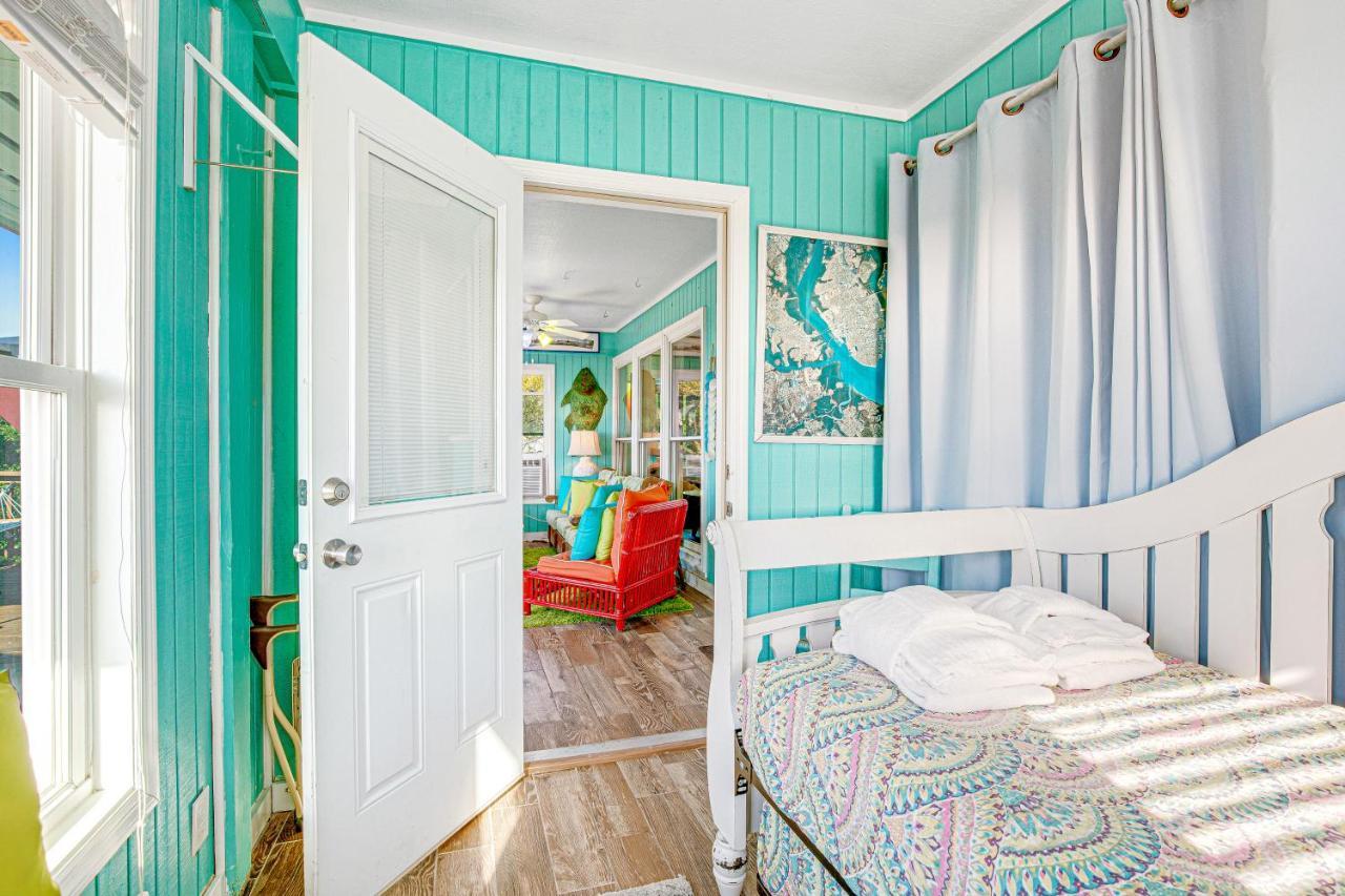 Holiday home Funky Folly *