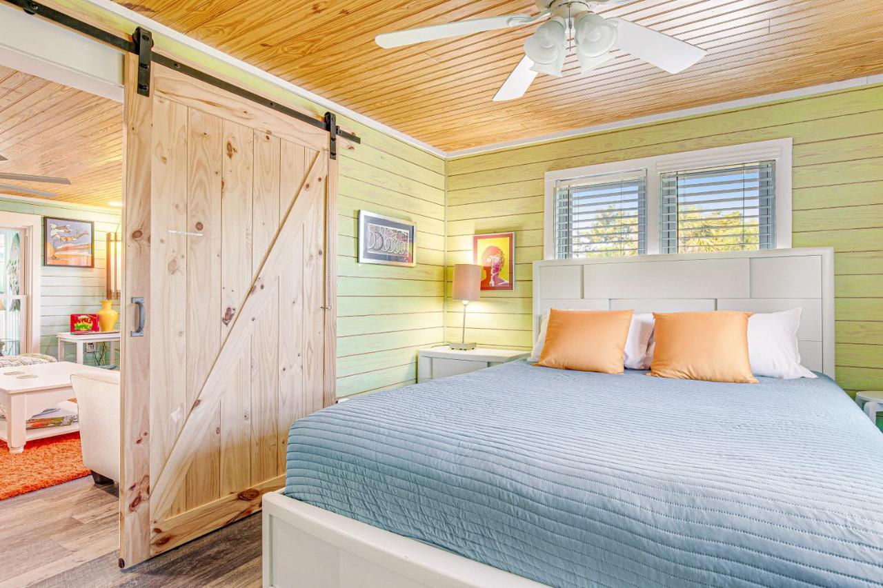 Funky Folly Holiday home