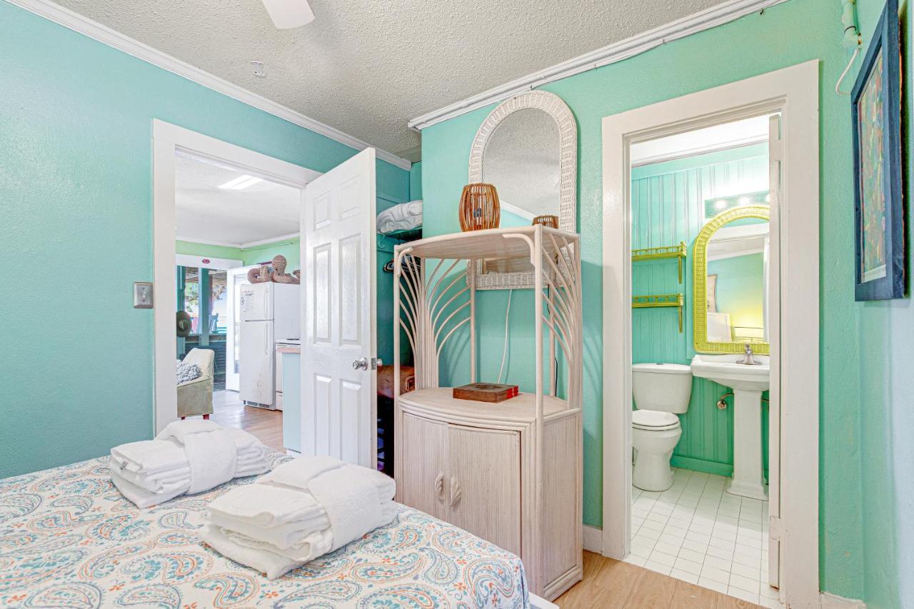 Funky Folly Holiday home *