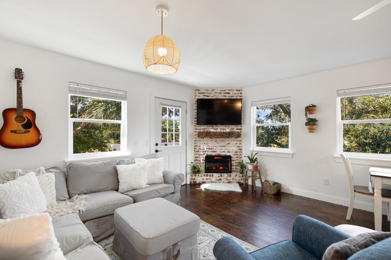 Holiday home 79 Sandbar Ln - Folly In - Renovated Private - Sunset Views *