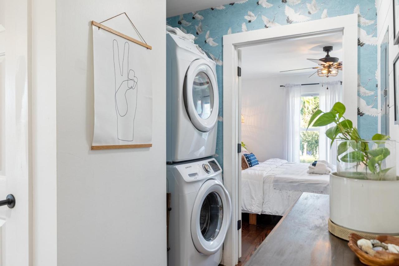 79 Sandbar Ln - Folly In - Renovated Private - Sunset Views Holiday home