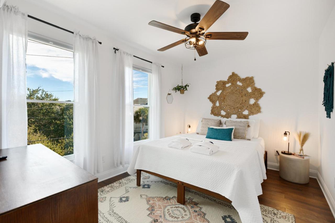 79 Sandbar Ln - Folly In - Renovated Private - Sunset Views