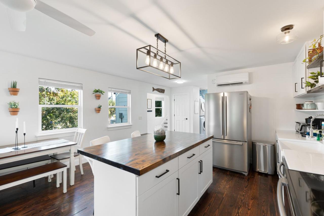79 Sandbar Ln - Folly In - Renovated Private - Sunset Views