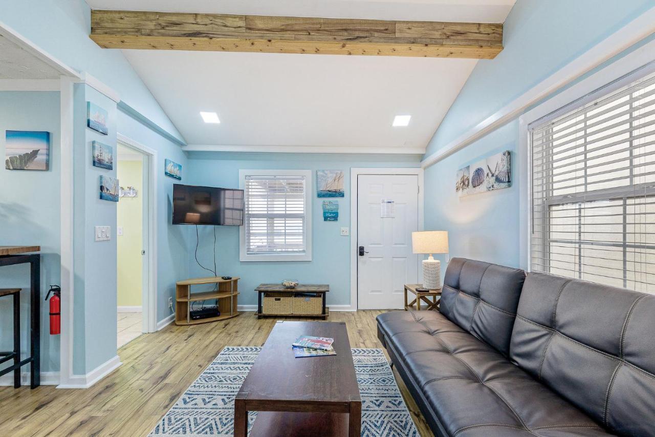 23 Center St - Sunny Side Up - Upstairs *
