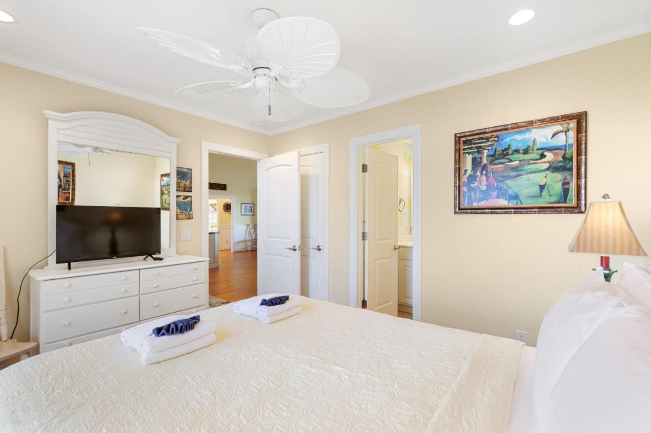 Holiday home 211 E Arctic - Tee Fore Two - Oceanfront - 4 Bedrooms