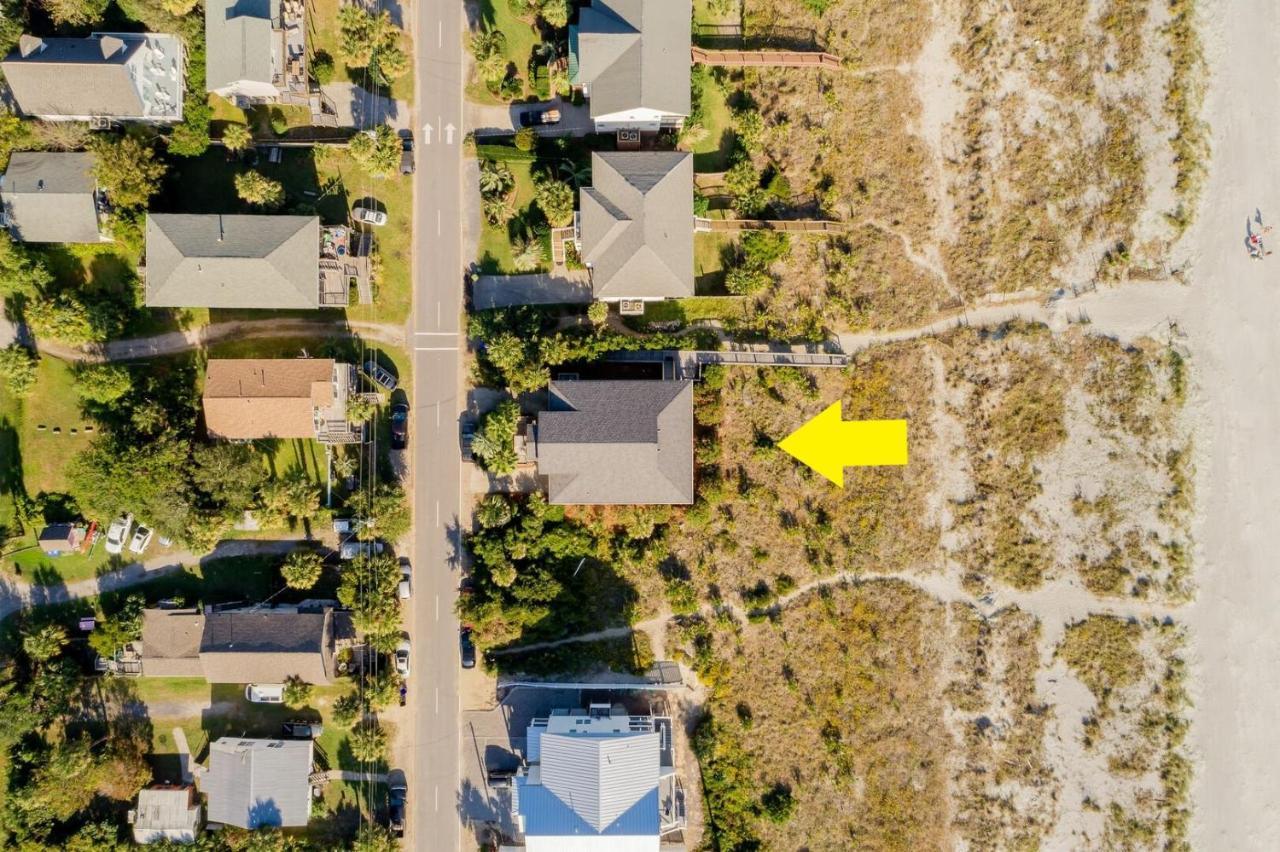 211 E Arctic - Tee Fore Two - Oceanfront - 4 Bedrooms * Folly Beach