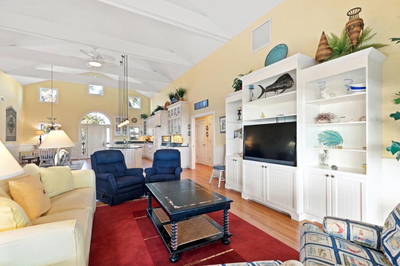 211 E Arctic - Tee Fore Two - Oceanfront - 4 Bedrooms Folly Beach