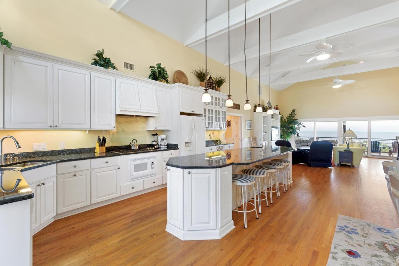 211 E Arctic - Tee Fore Two - Oceanfront - 4 Bedrooms