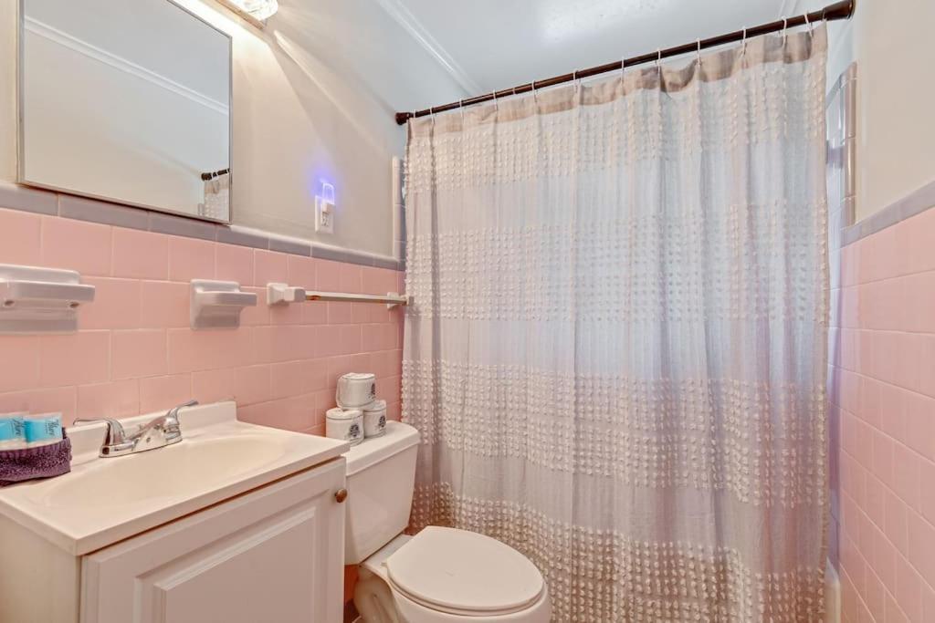 208 W Ashley - Location - 2 Mins To The *