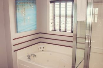 Regatta - Adults Only Bed & Breakfast