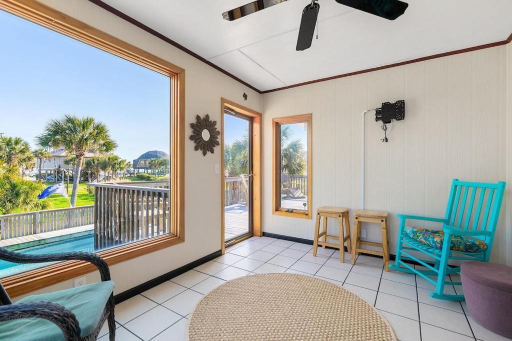 1511 Forrest Ave - Sea Caught The Katy - Private Pool- Ocean View Folly Beach