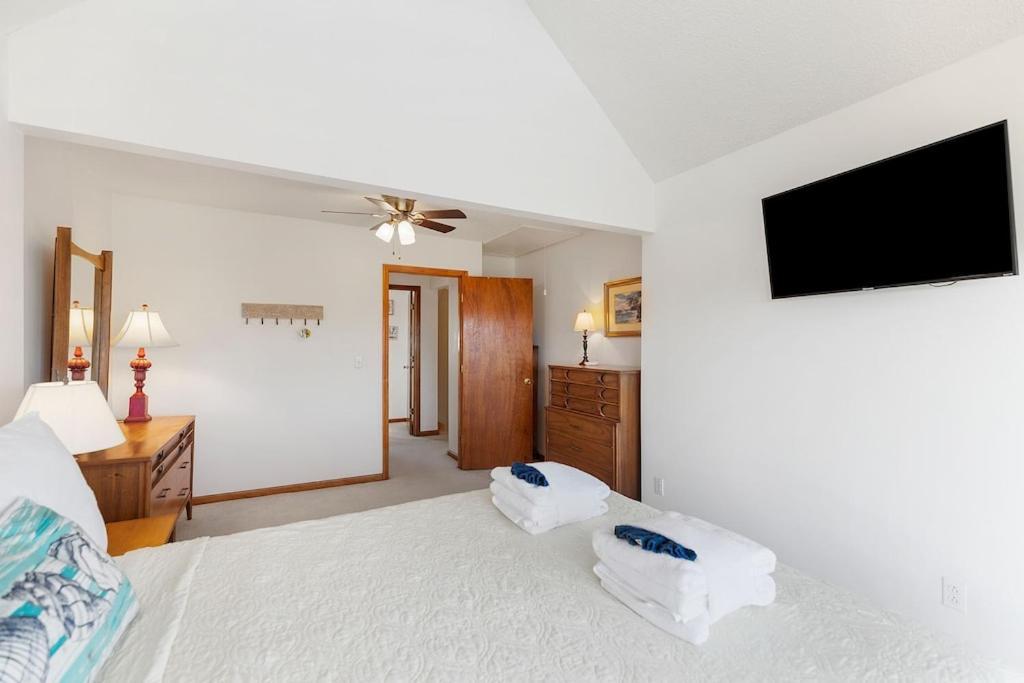 1511 Forrest Ave - Sea Caught The Katy - Private Pool- Ocean View Folly Beach