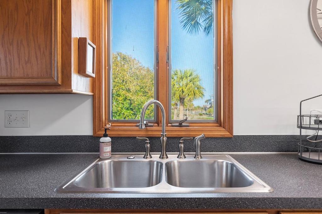 1511 Forrest Ave - Sea Caught The Katy - Private Pool- Ocean View Holiday home Folly Beach