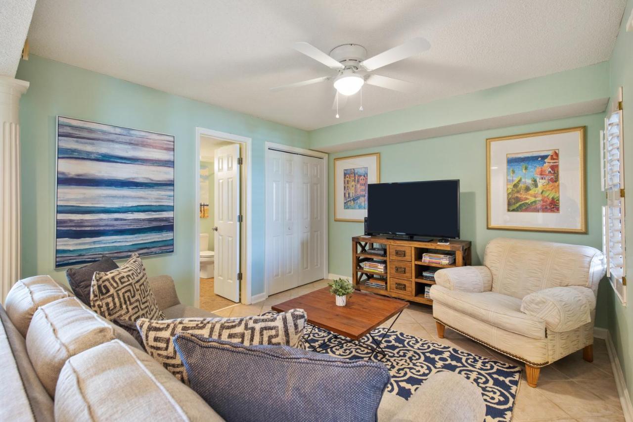 408 Cov Atlantic Breeze Oceanfront Floor 2 Pools Holiday home Folly Beach
