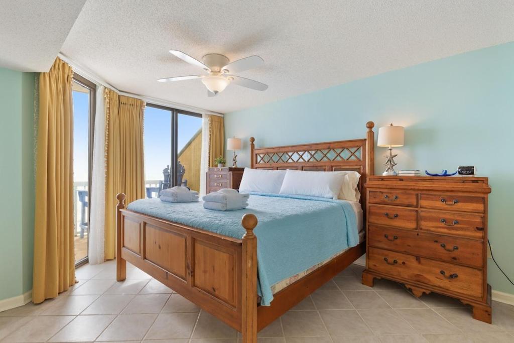 408 Cov Atlantic Breeze Oceanfront Floor 2 Pools Folly Beach