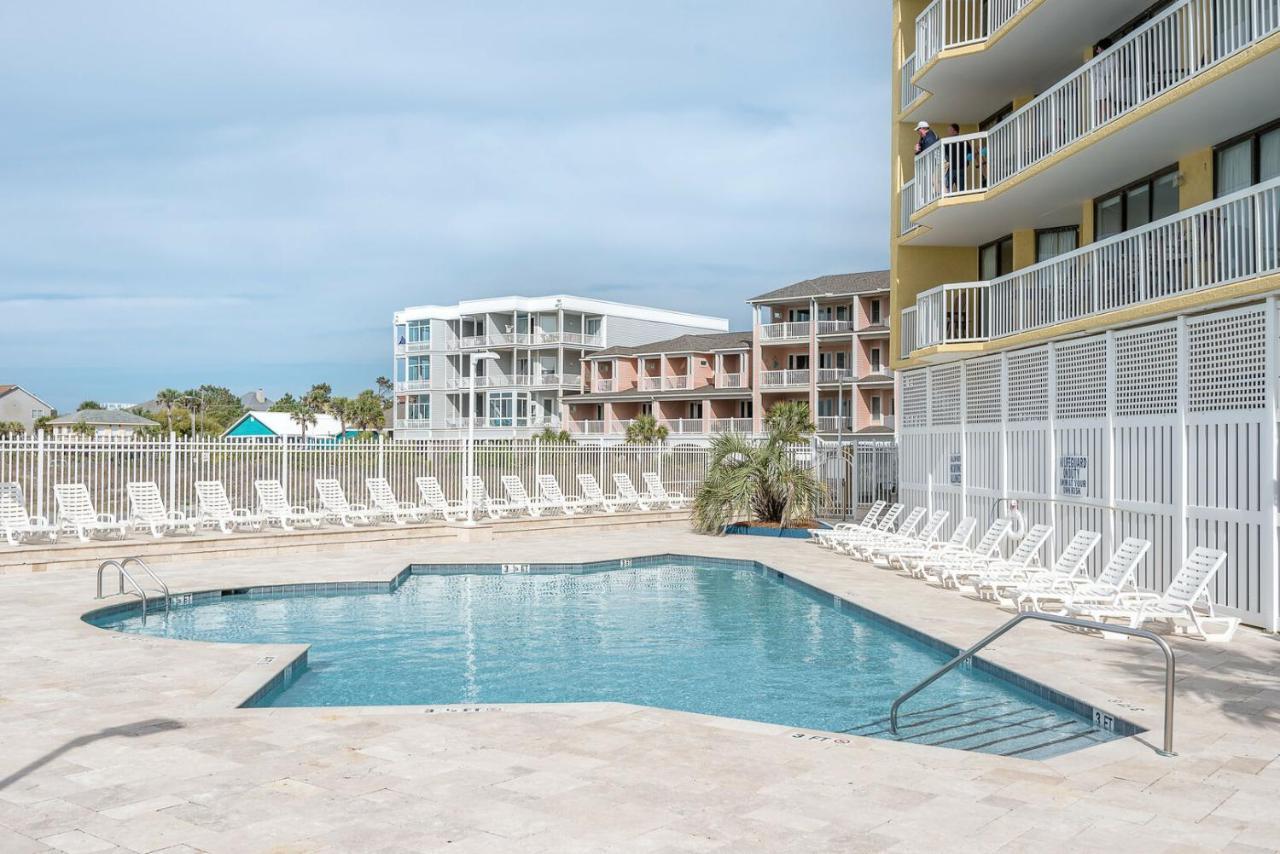 Holiday home 408 Cov Atlantic Breeze Oceanfront Floor 2 Pools Folly Beach