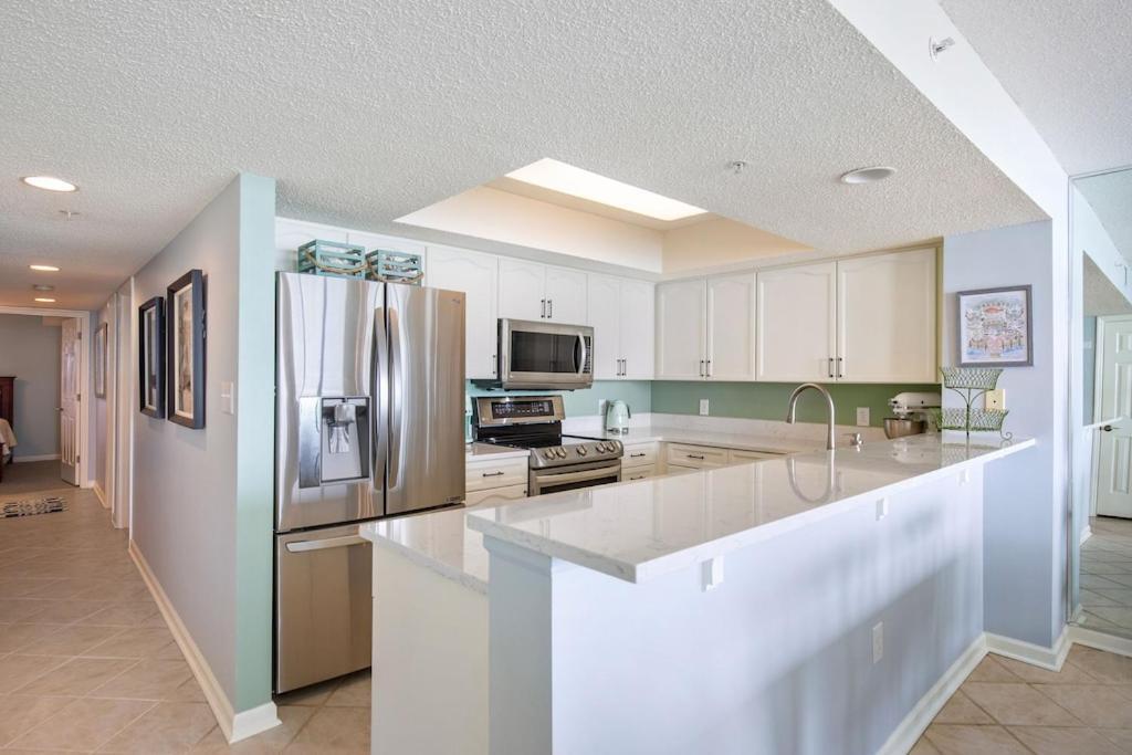 408 Cov Atlantic Breeze Oceanfront Floor 2 Pools * Folly Beach