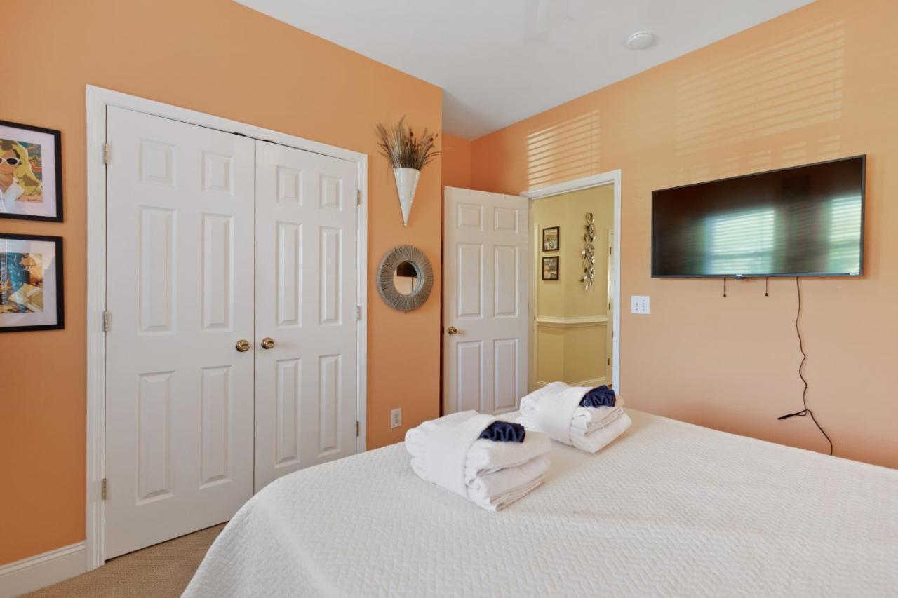 Seacoast 2 Ocean View 2 Blocks From Center Street * Folly Beach