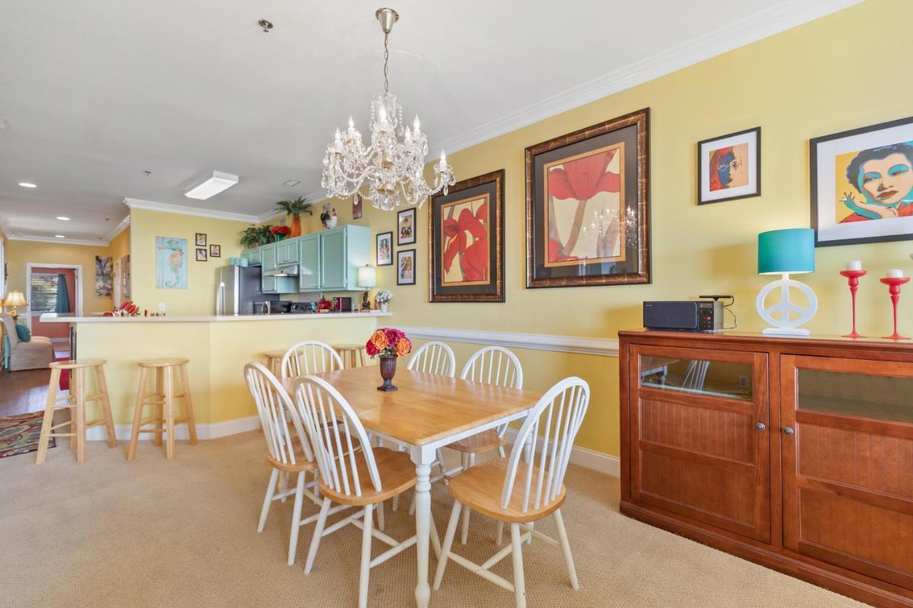 Seacoast 2 Ocean View 2 Blocks From Center Street Holiday home Folly Beach