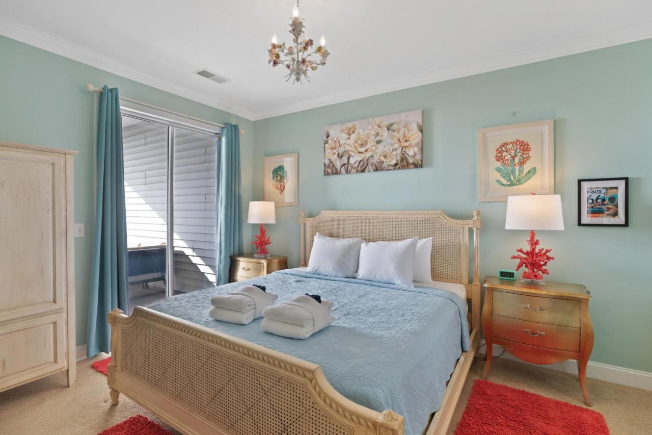 Holiday home Seacoast 2 Ocean View 2 Blocks From Center Street