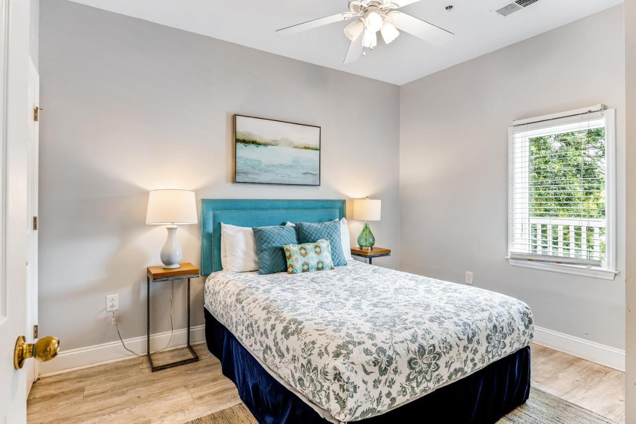 114 West Arctic