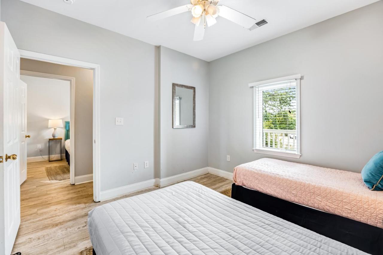 Apartment 114 West Arctic
