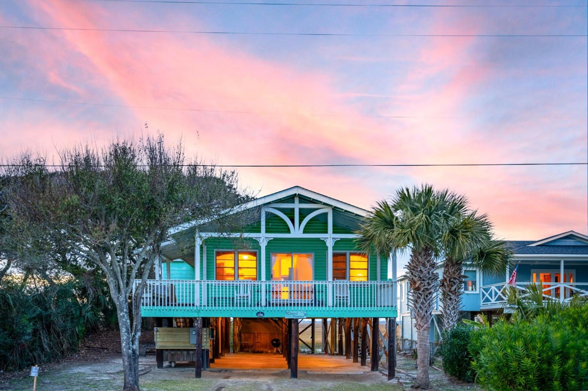 Holiday home Coastal Treasure