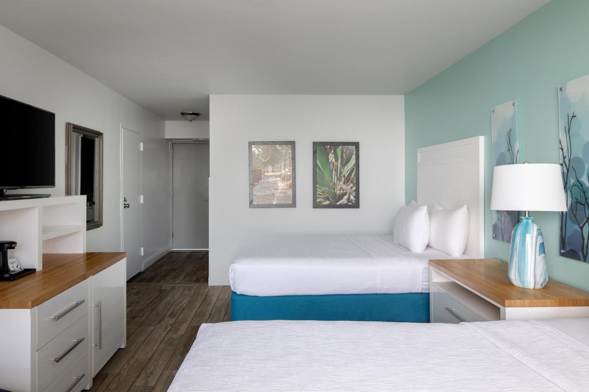 Tides Folly Beach, Charleston's Oceanfront Hotel 3*