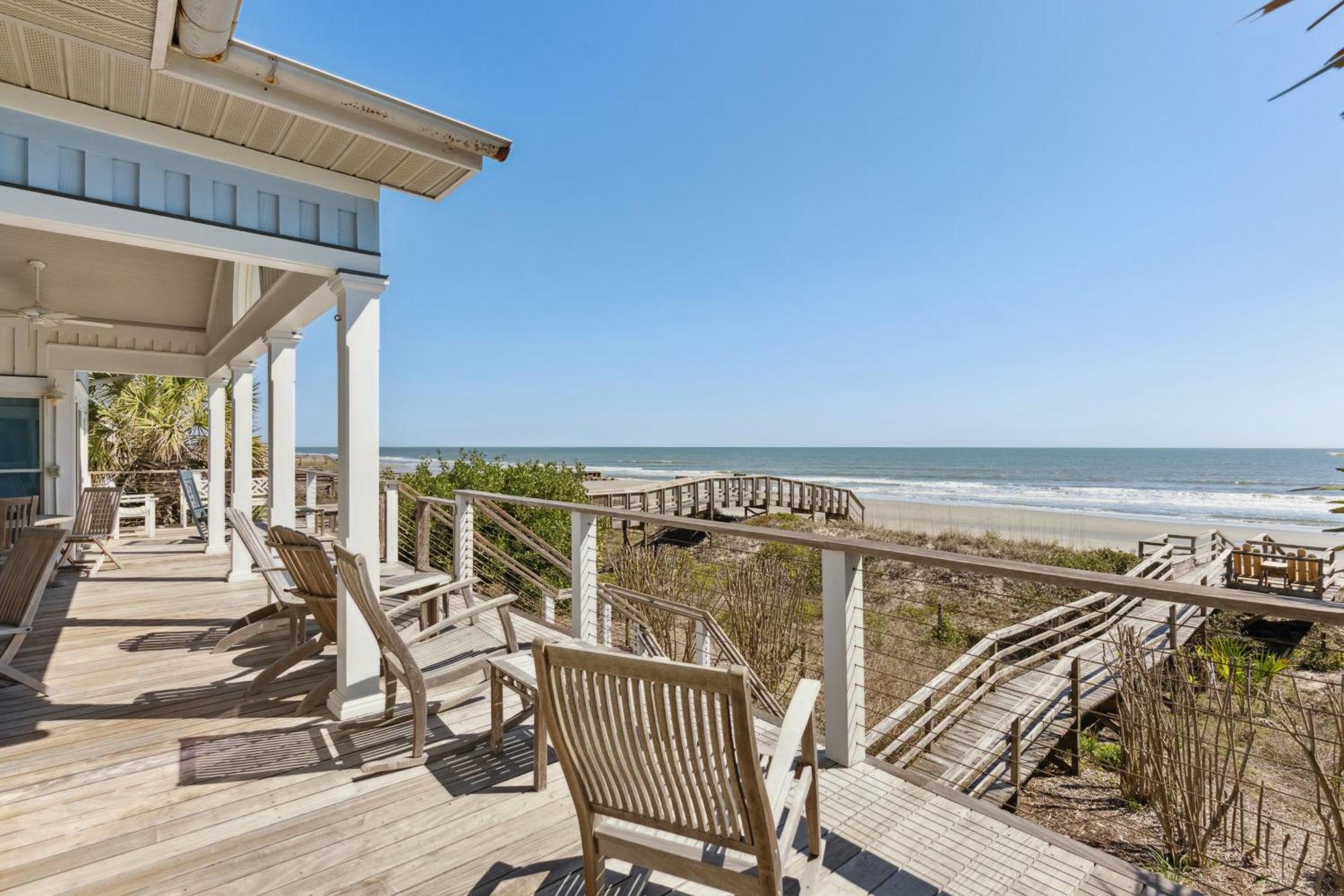 513 East Arctic * Folly Beach
